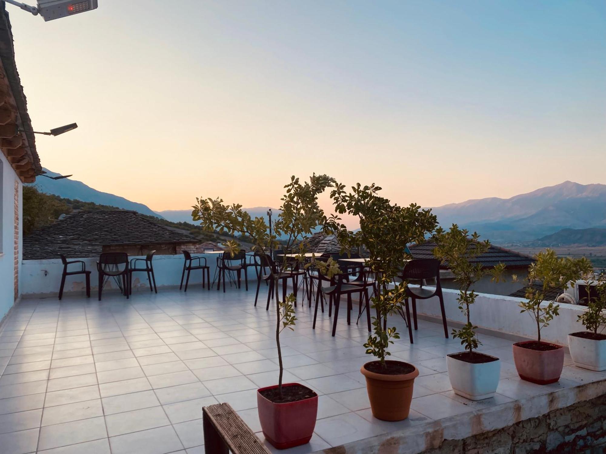 Vila Eri Gjirokaster Exterior photo